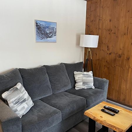Lush'S Cottages Cormack 외부 사진