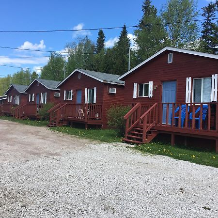 Lush'S Cottages Cormack 외부 사진